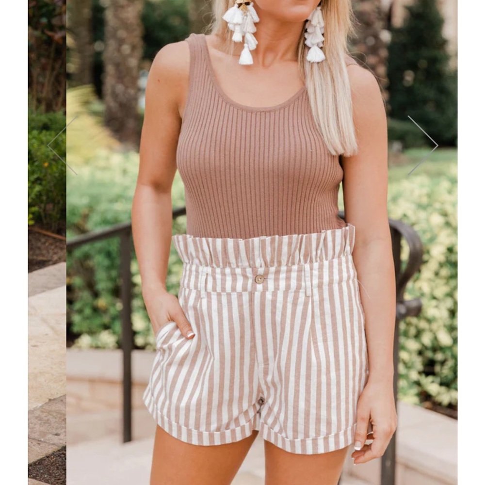 NWOT M womens shorts